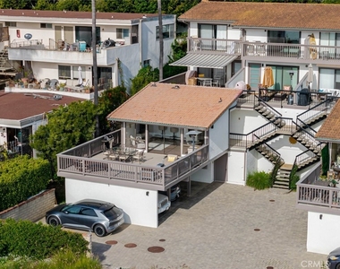 11813 Ellice Street - Photo Thumbnail 2