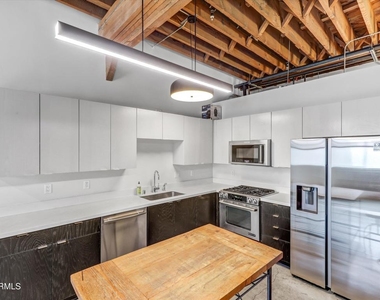 527 Molino Street - Photo Thumbnail 4