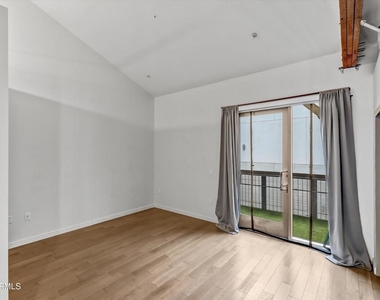 527 Molino Street - Photo Thumbnail 11