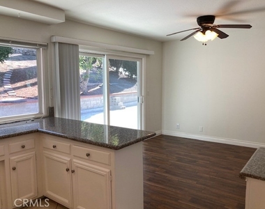 25042 Armagosa Drive - Photo Thumbnail 12