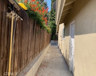 25042 Armagosa Drive - Photo Thumbnail 23