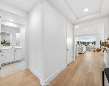 206 Collino - Photo Thumbnail 26