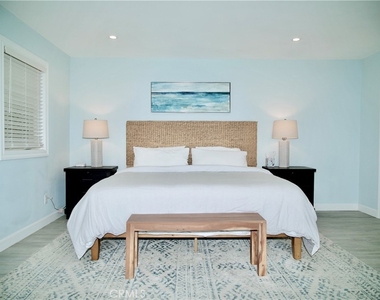 1249 Ocean Front - Photo Thumbnail 12
