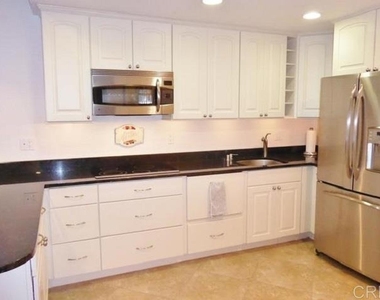 2005 Costa Del Mar Road - Photo Thumbnail 11