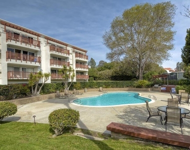 2005 Costa Del Mar Road - Photo Thumbnail 4