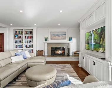 1010 Emerald Bay - Photo Thumbnail 39