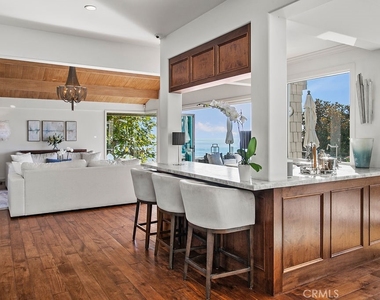1010 Emerald Bay - Photo Thumbnail 16