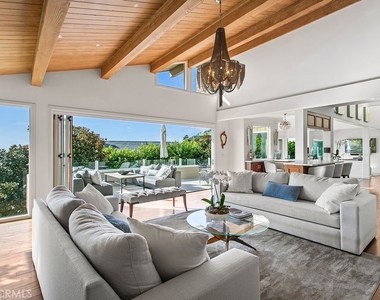 1010 Emerald Bay - Photo Thumbnail 6