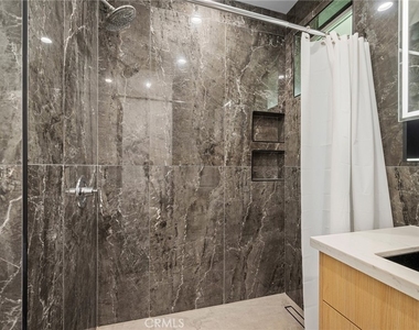 14298 Van Nuys Blvd - Photo Thumbnail 16