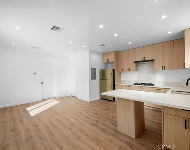 14298 Van Nuys Blvd - Photo Thumbnail 4