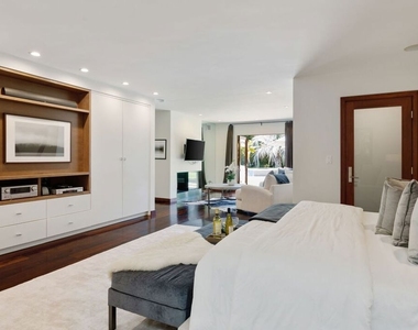 1125 Napoli Drive - Photo Thumbnail 11