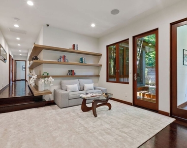 1125 Napoli Drive - Photo Thumbnail 17
