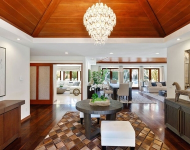 1125 Napoli Drive - Photo Thumbnail 7