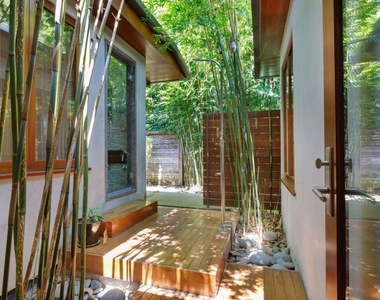 1125 Napoli Drive - Photo Thumbnail 16