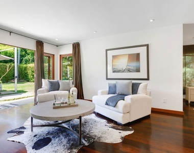 1125 Napoli Drive - Photo Thumbnail 10