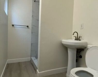 836 S Catalina Street - Photo Thumbnail 32