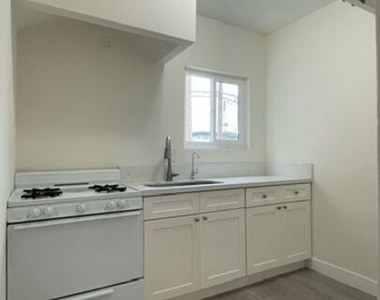 836 S Catalina Street - Photo Thumbnail 27