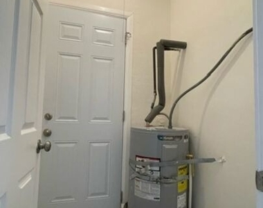 836 S Catalina Street - Photo Thumbnail 29