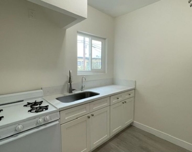 836 S Catalina Street - Photo Thumbnail 30