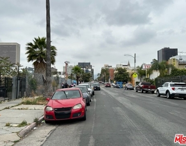 836 S Catalina Street - Photo Thumbnail 6