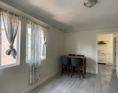 836 S Catalina Street - Photo Thumbnail 10
