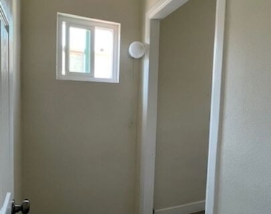 836 S Catalina Street - Photo Thumbnail 17