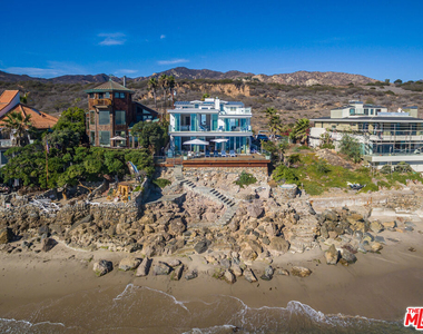 24380 Malibu Road - Photo Thumbnail 46