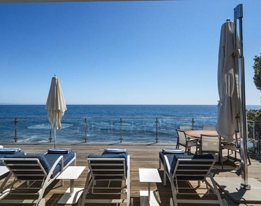 24380 Malibu Road - Photo Thumbnail 17