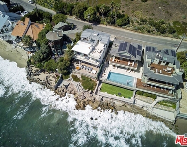 24380 Malibu Road - Photo Thumbnail 43