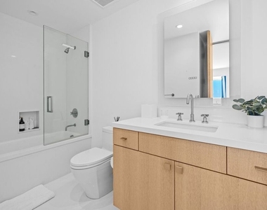 24380 Malibu Road - Photo Thumbnail 29