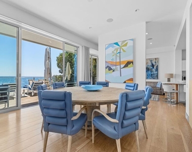 24380 Malibu Road - Photo Thumbnail 8