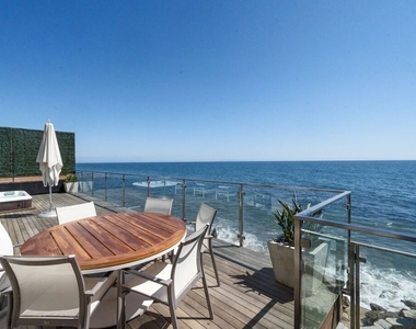 24380 Malibu Road - Photo Thumbnail 18