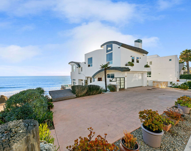 31626 Sea Level Drive - Photo Thumbnail 4