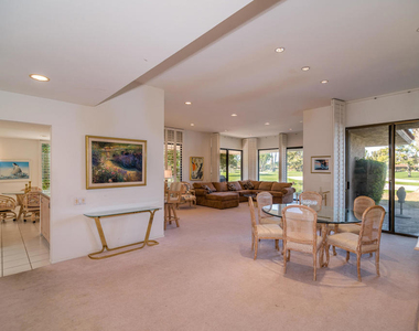12 Columbia Drive - Photo Thumbnail 5