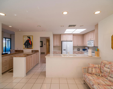 12 Columbia Drive - Photo Thumbnail 13