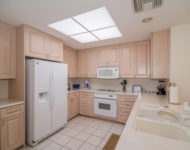 12 Columbia Drive - Photo Thumbnail 11