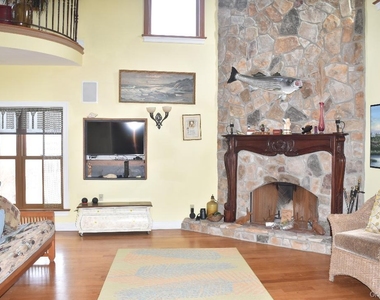 7 Widgeon Way - Photo Thumbnail 9