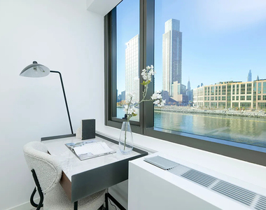 87 Commercial Street - Photo Thumbnail 4