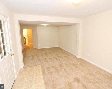 1372 Cranes Bill Way - Photo Thumbnail 2