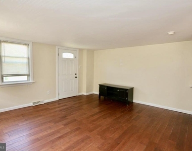 310 Ellis Street - Photo Thumbnail 11