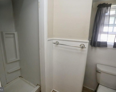 310 Ellis Street - Photo Thumbnail 10