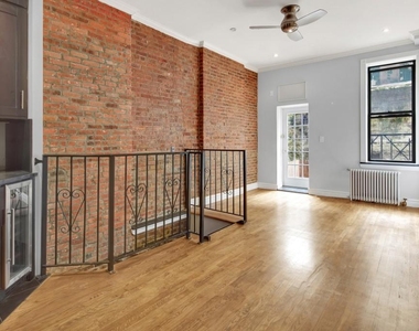 Copy of 250 Mott Street, Unit 4 - Photo Thumbnail 1