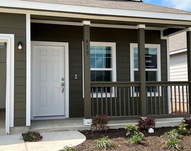415 Halfmoon Dr - Photo Thumbnail 1