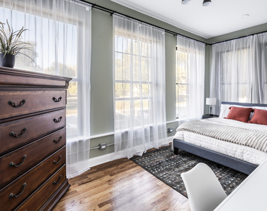 5017 S Drexel Boulevard - Photo Thumbnail 10