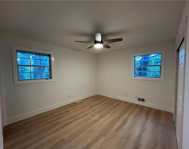 1270 Morrow Road - Photo Thumbnail 7