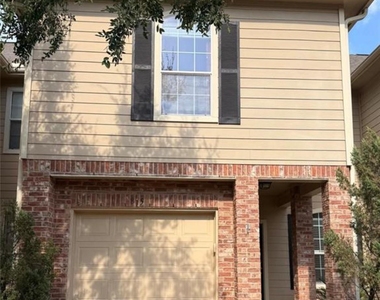 815 Sterling Creek Circle - Photo Thumbnail 1