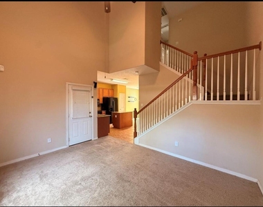 815 Sterling Creek Circle - Photo Thumbnail 6