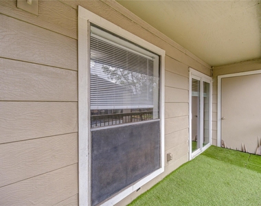 2120 Wilcrest Drive - Photo Thumbnail 8