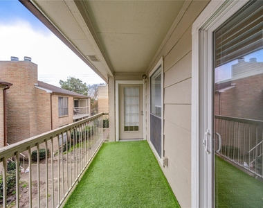 2120 Wilcrest Drive - Photo Thumbnail 10