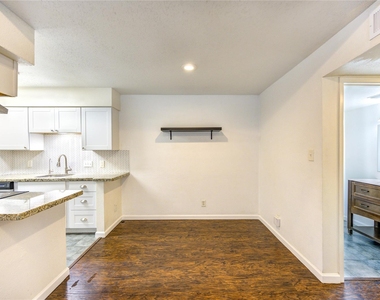 2120 Wilcrest Drive - Photo Thumbnail 31